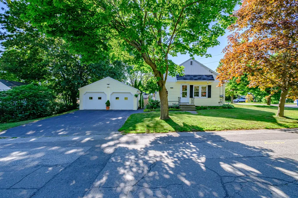 2 Eastman Avenue Portland ME 04103