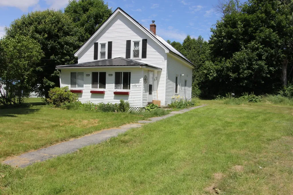 18 Clifford Street Auburn ME 04210
