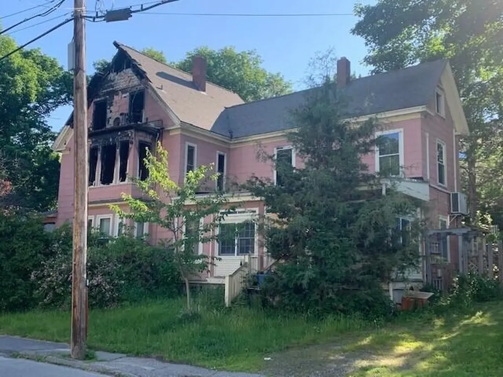 595 Middle Street Bath ME 04530