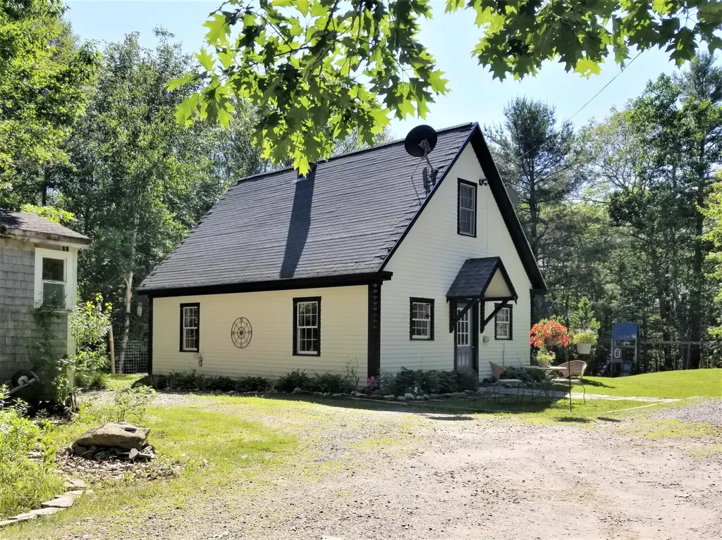 156 Hunnewell Lane Woolwich ME 04579