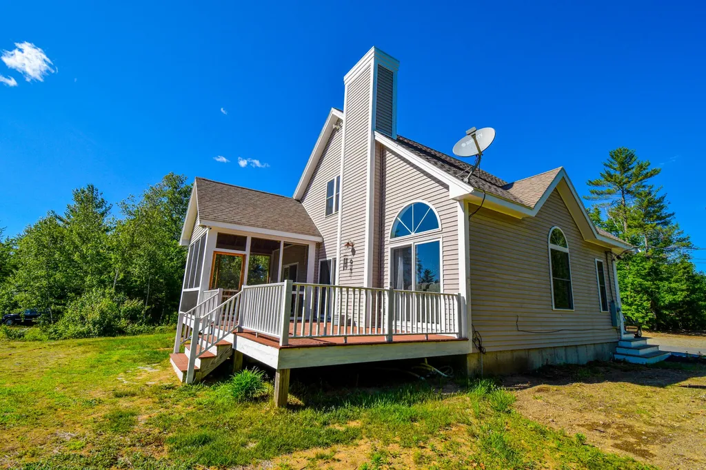 35 Shusta Road Madison ME 04950