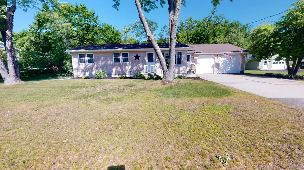 7 Jans Boulevard Lewiston ME 04240
