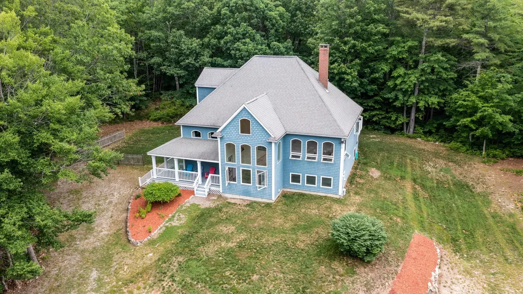 50 Cape Road Raymond ME 04071