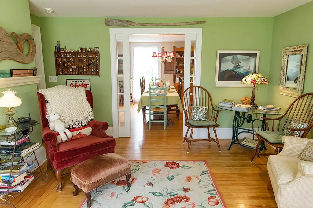 16 Pleasant Street Rockland ME 04841