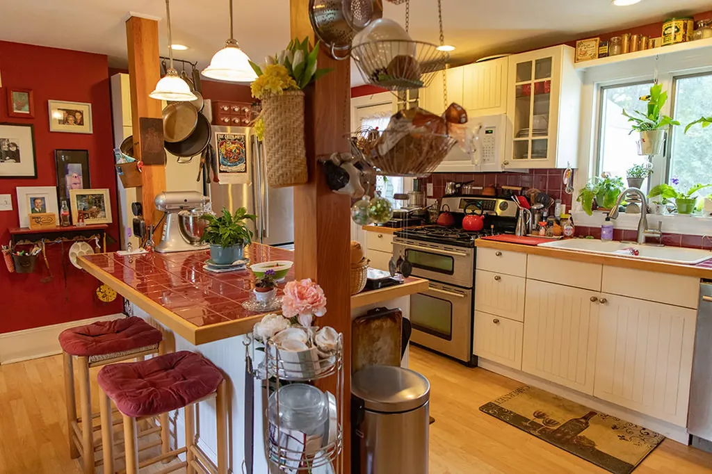 16 Pleasant Street Rockland ME 04841
