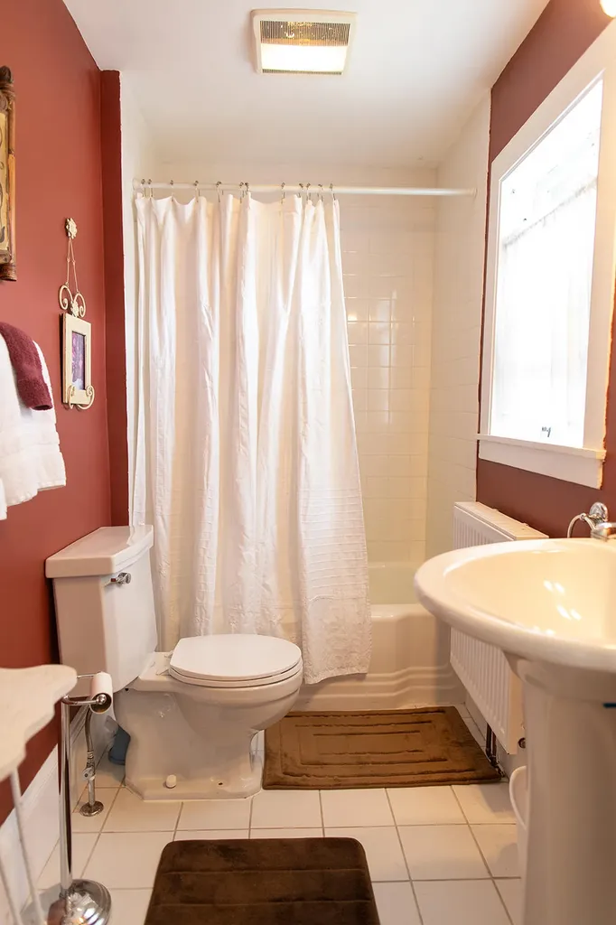 16 Pleasant Street Rockland ME 04841