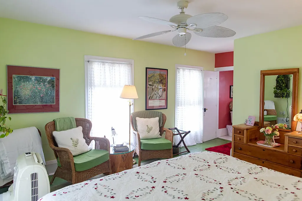 16 Pleasant Street Rockland ME 04841