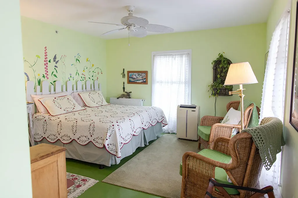 16 Pleasant Street Rockland ME 04841