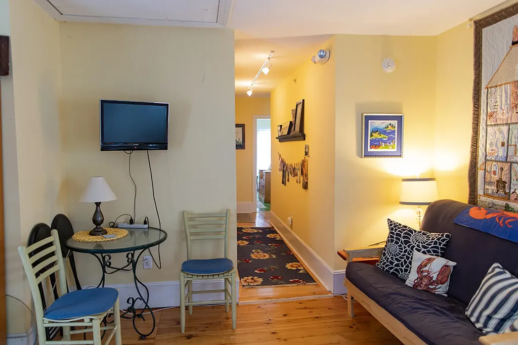 16 Pleasant Street Rockland ME 04841