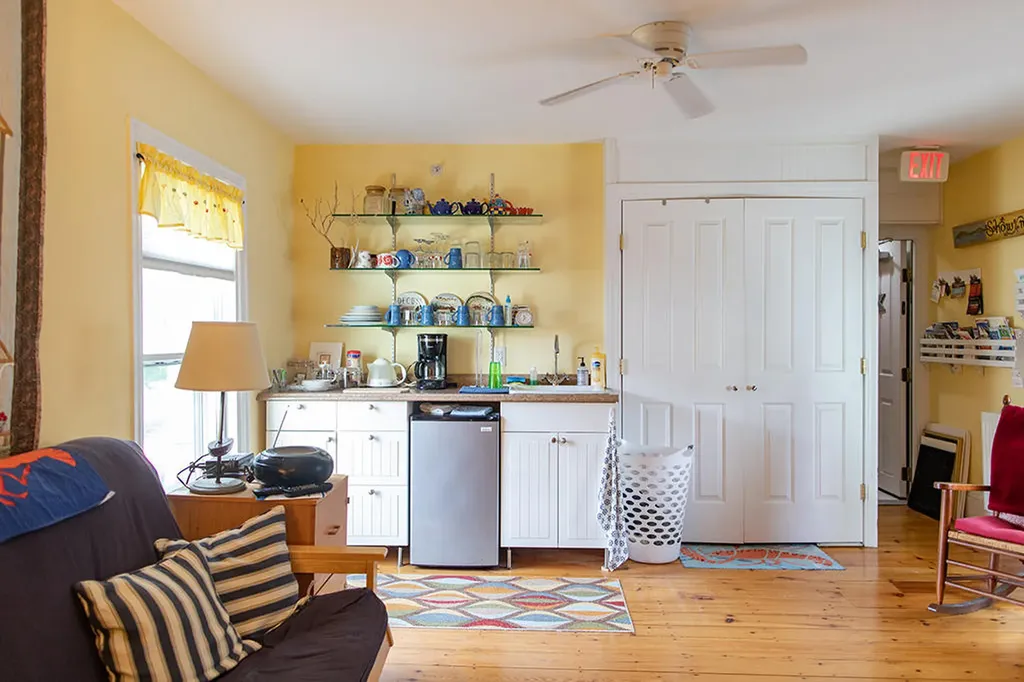 16 Pleasant Street Rockland ME 04841