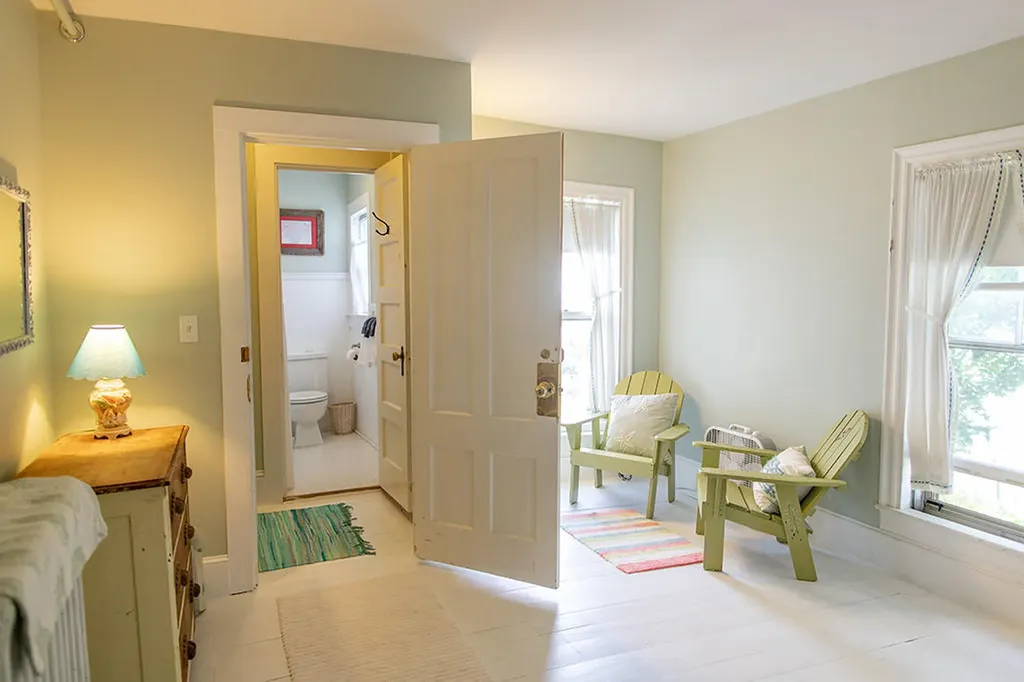 16 Pleasant Street Rockland ME 04841