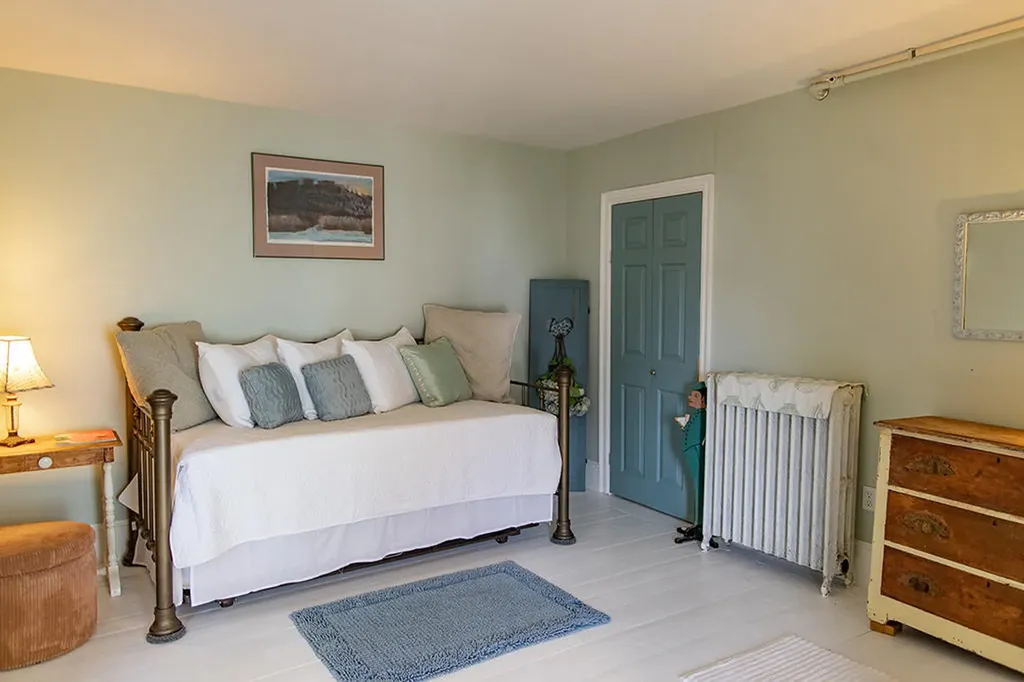 16 Pleasant Street Rockland ME 04841