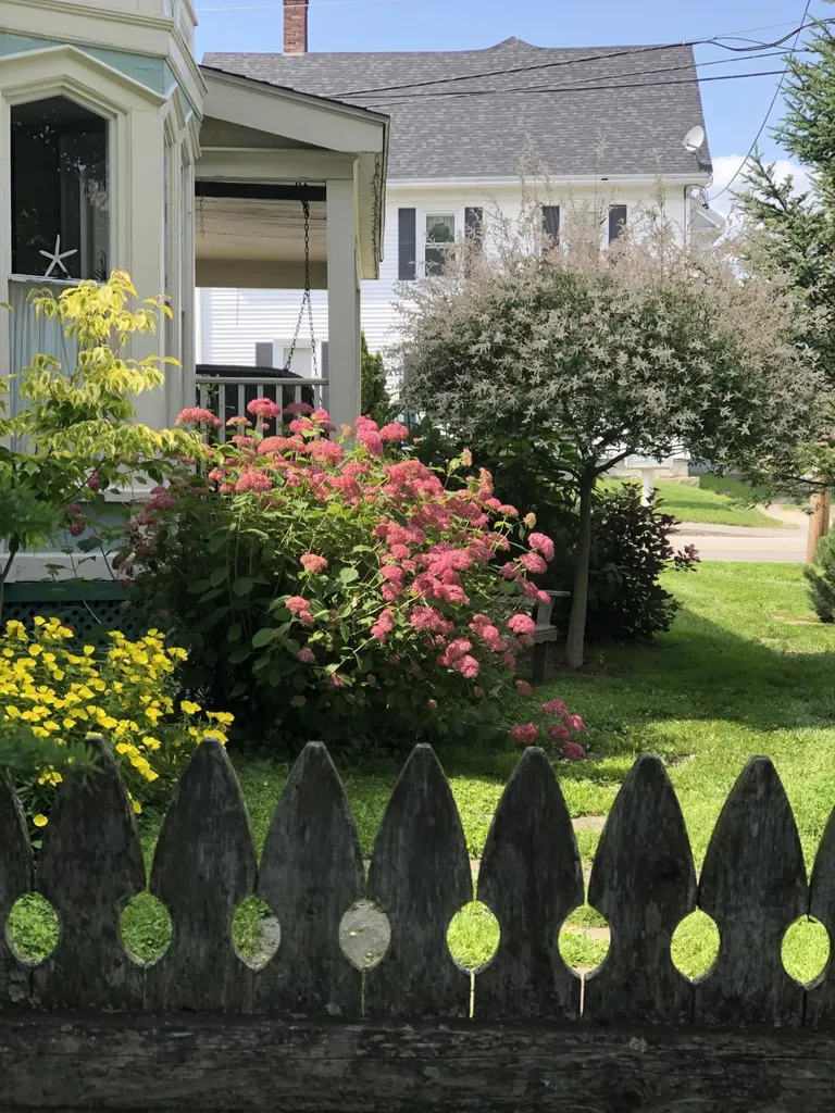 16 Pleasant Street Rockland ME 04841