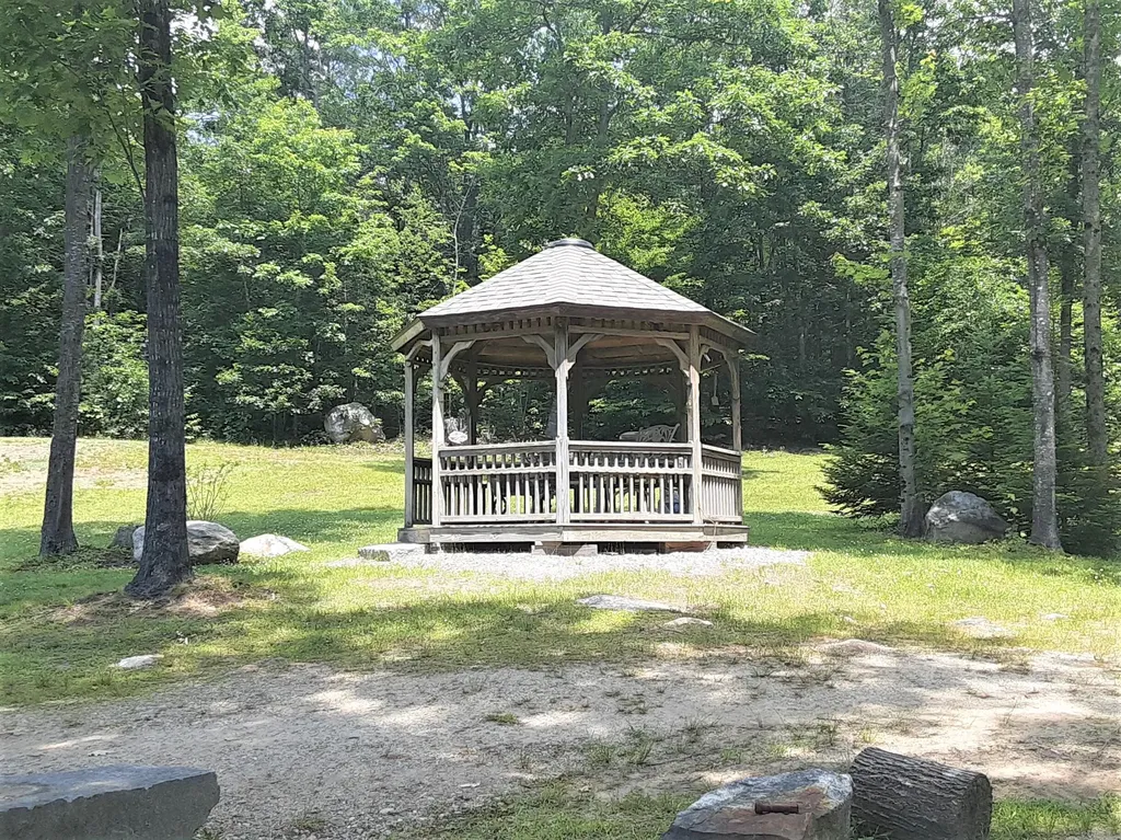 1121 Ossipee Trail Porter ME 04068