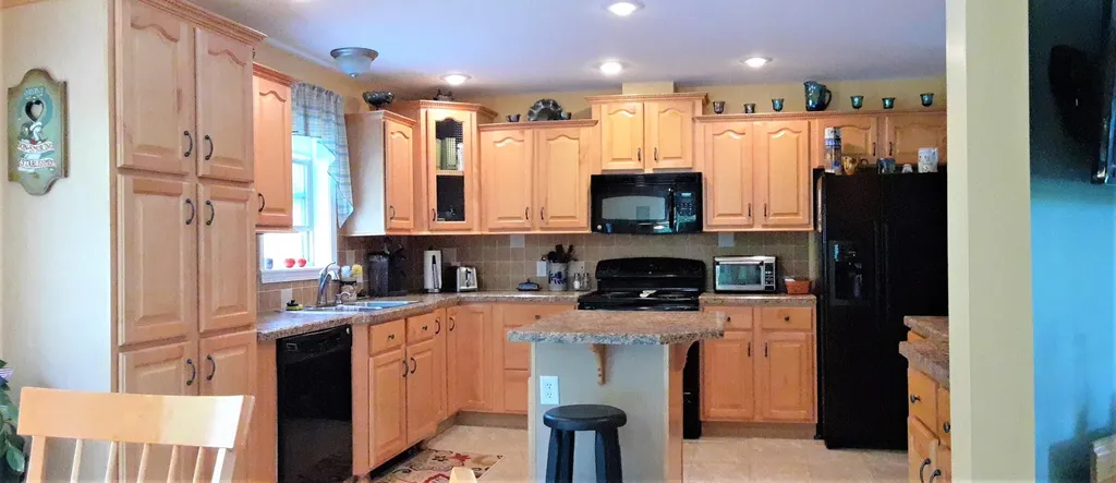 1121 Ossipee Trail Porter ME 04068
