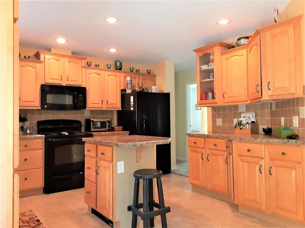 1121 Ossipee Trail Porter ME 04068