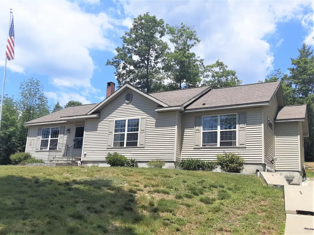 1121 Ossipee Trail Porter ME 04068