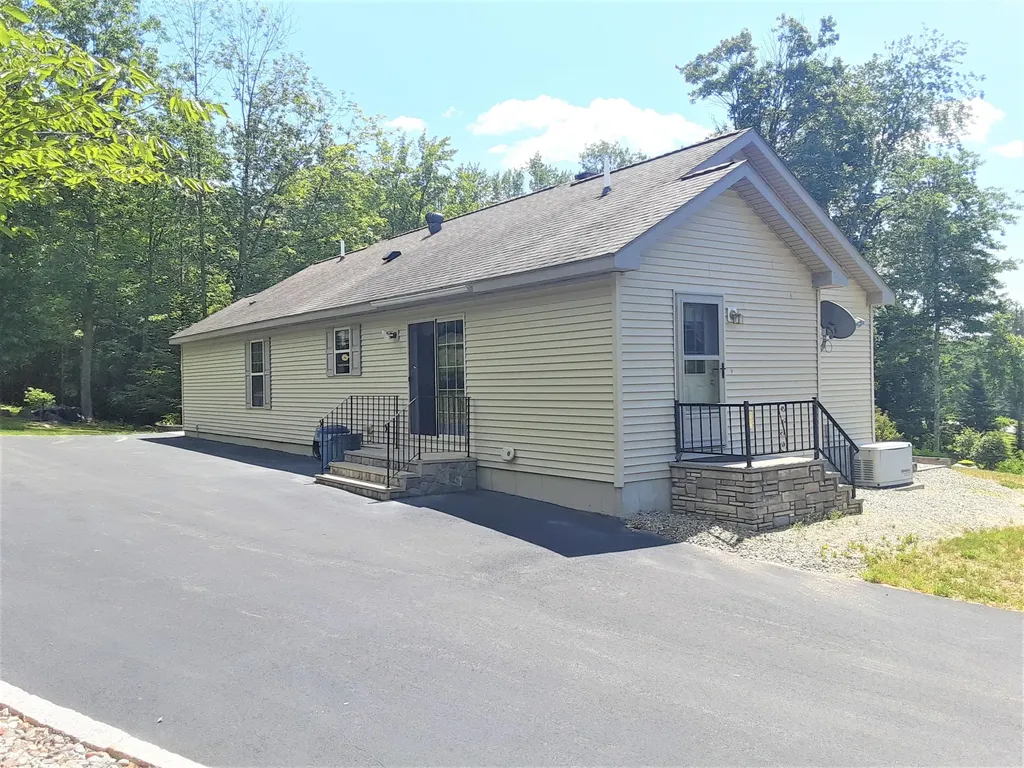 1121 Ossipee Trail Porter ME 04068