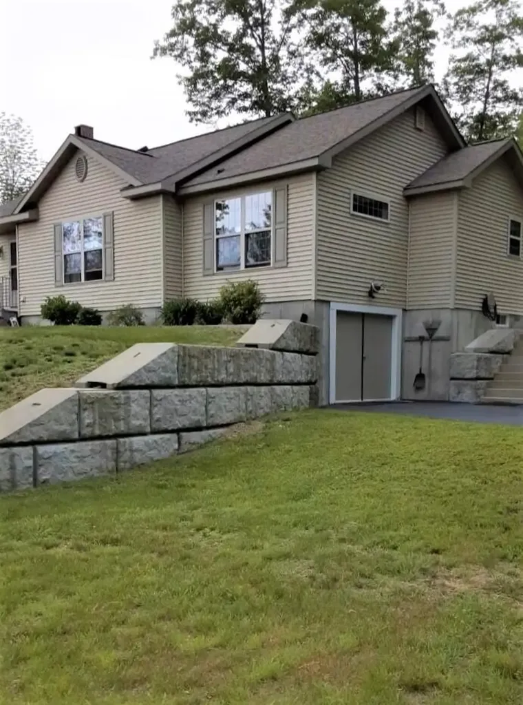 1121 Ossipee Trail Porter ME 04068