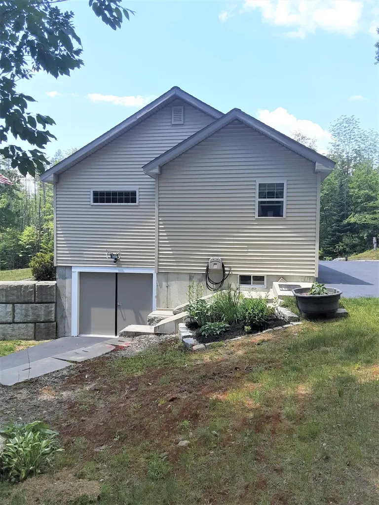 1121 Ossipee Trail Porter ME 04068