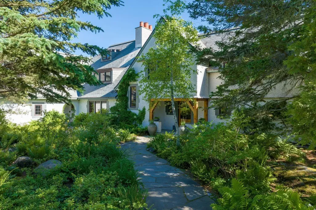 125 Peabody Drive Mount Desert ME 04662