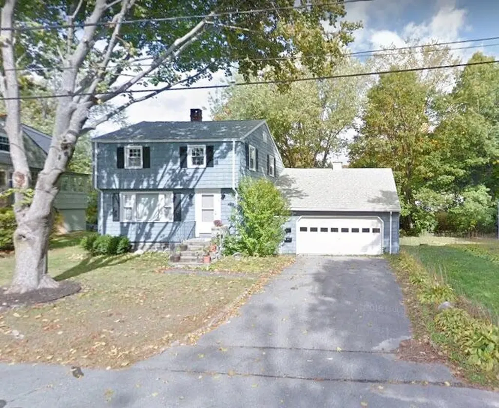 26 Fairview Street Portland ME 04102