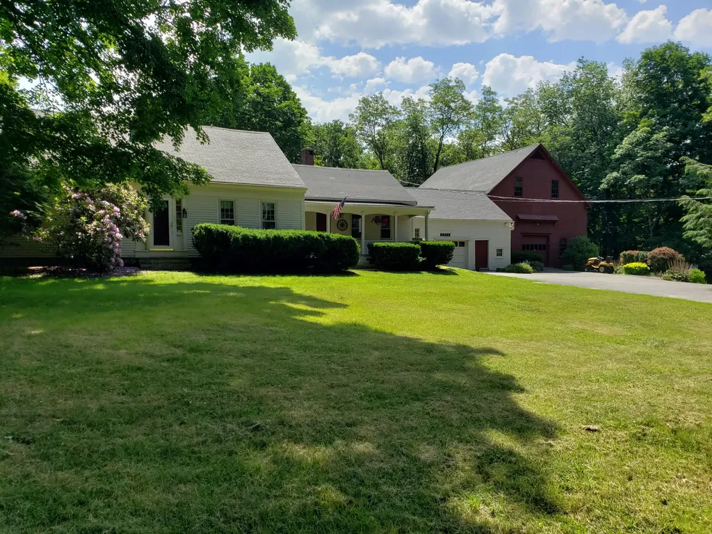 1305 Turner Street Auburn ME 04210