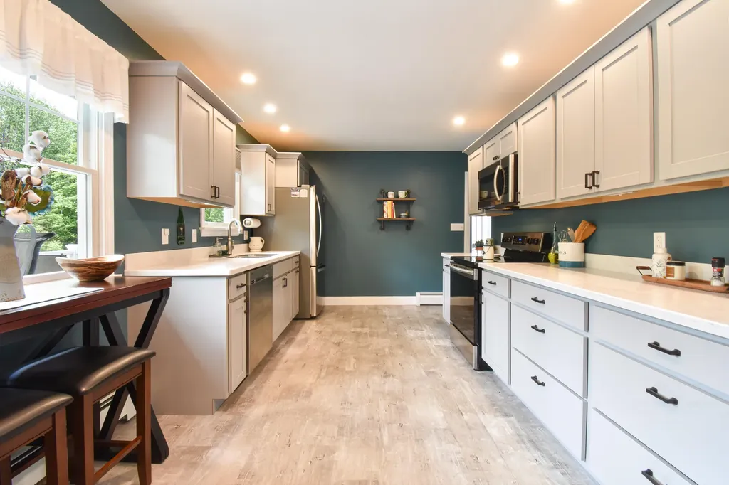 332 Lewiston Road Topsham ME 04086