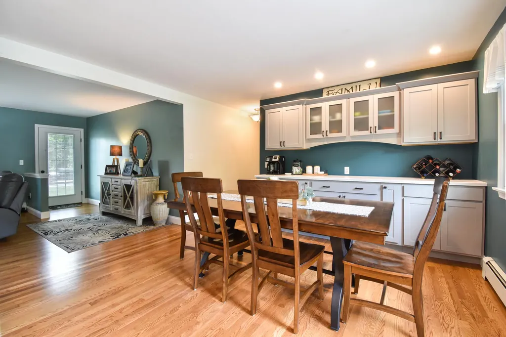 332 Lewiston Road Topsham ME 04086