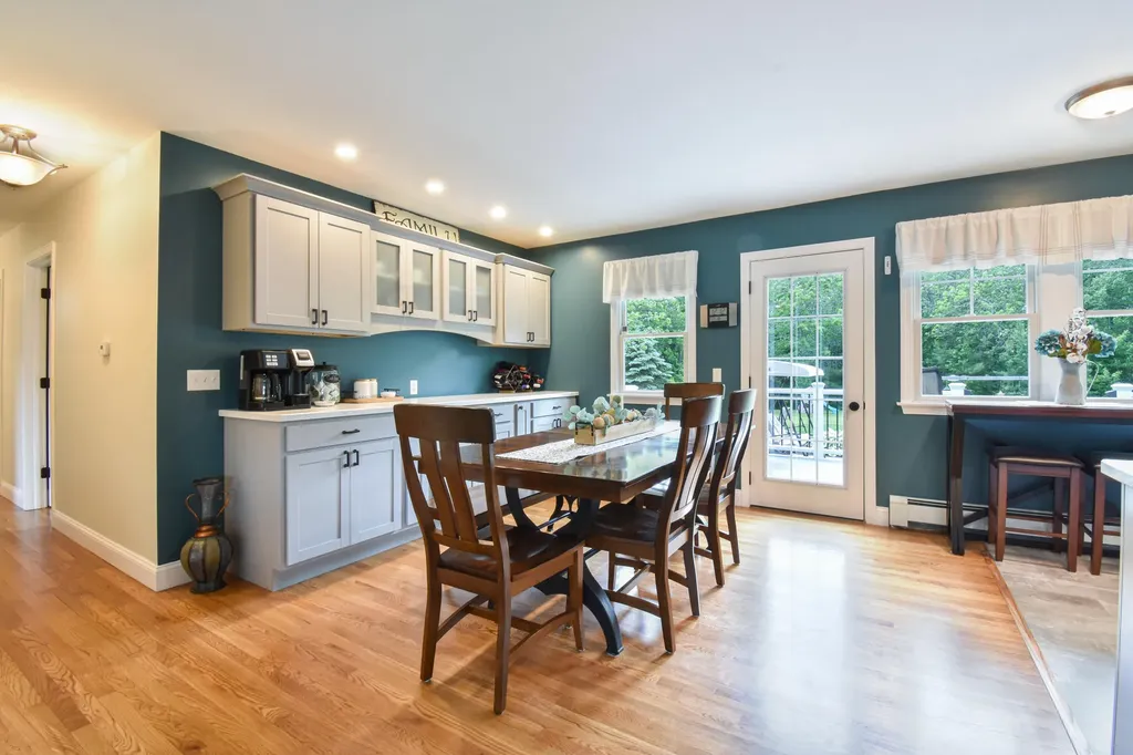 332 Lewiston Road Topsham ME 04086