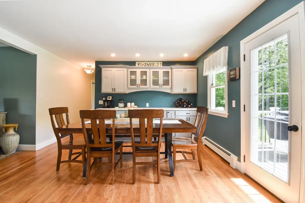 332 Lewiston Road Topsham ME 04086