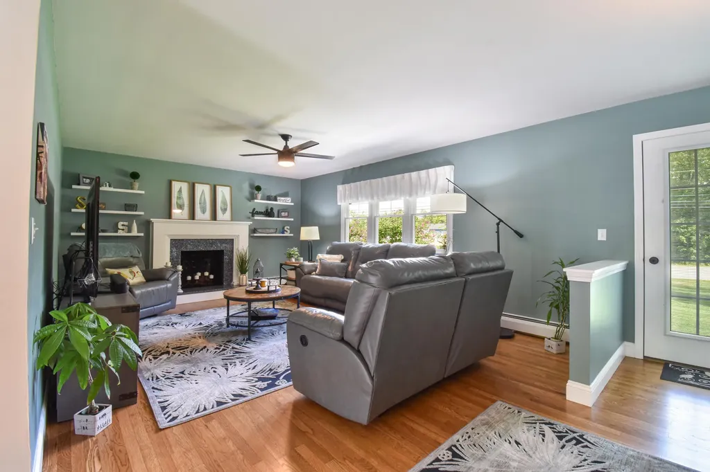 332 Lewiston Road Topsham ME 04086