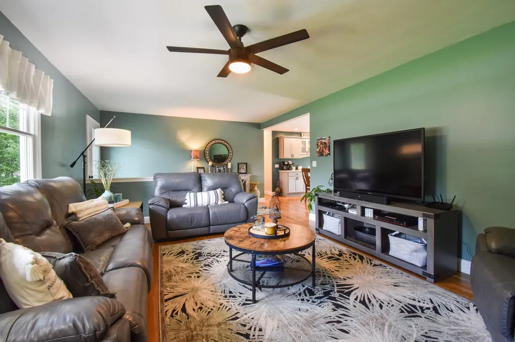 332 Lewiston Road Topsham ME 04086