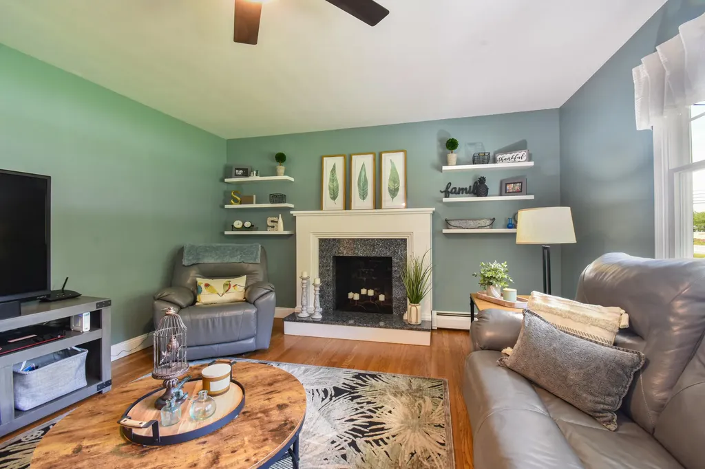 332 Lewiston Road Topsham ME 04086