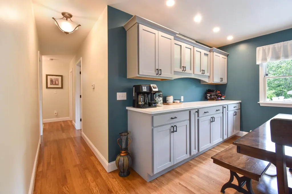 332 Lewiston Road Topsham ME 04086