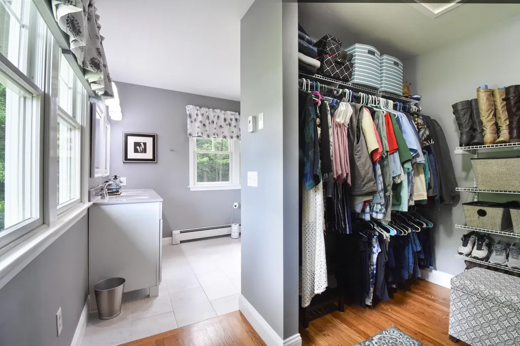 332 Lewiston Road Topsham ME 04086