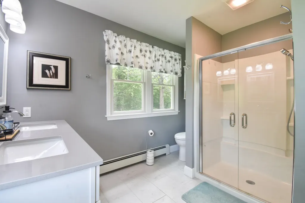 332 Lewiston Road Topsham ME 04086