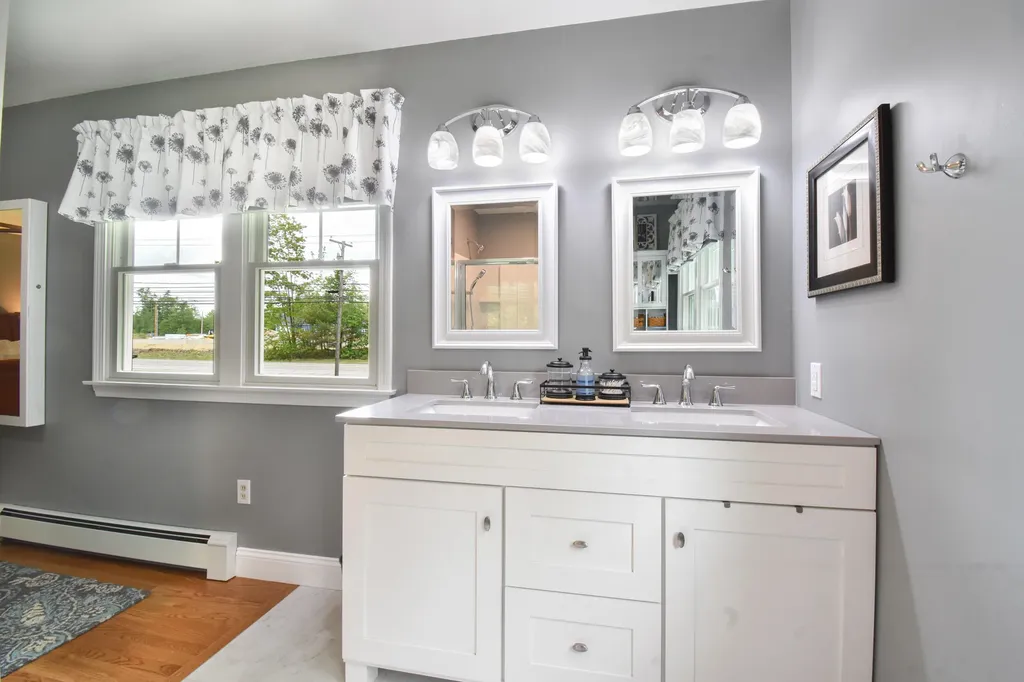 332 Lewiston Road Topsham ME 04086