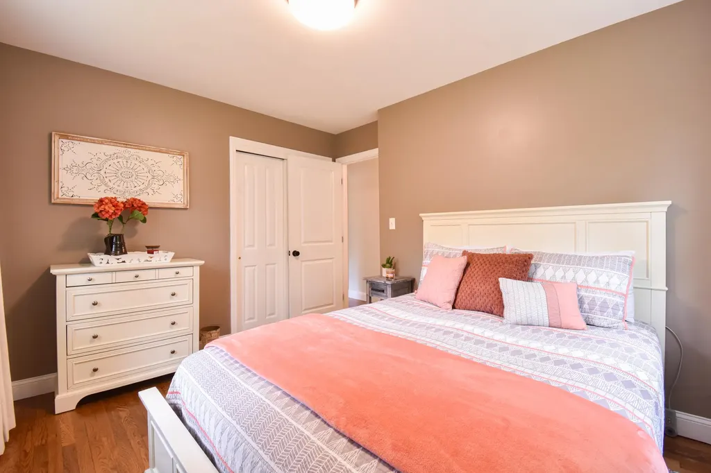 332 Lewiston Road Topsham ME 04086