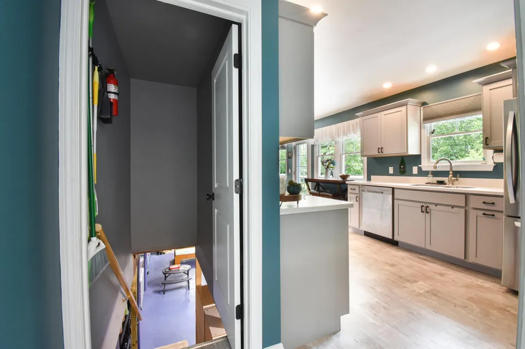 332 Lewiston Road Topsham ME 04086