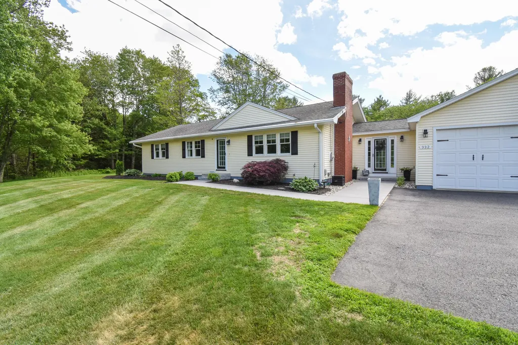 332 Lewiston Road Topsham ME 04086