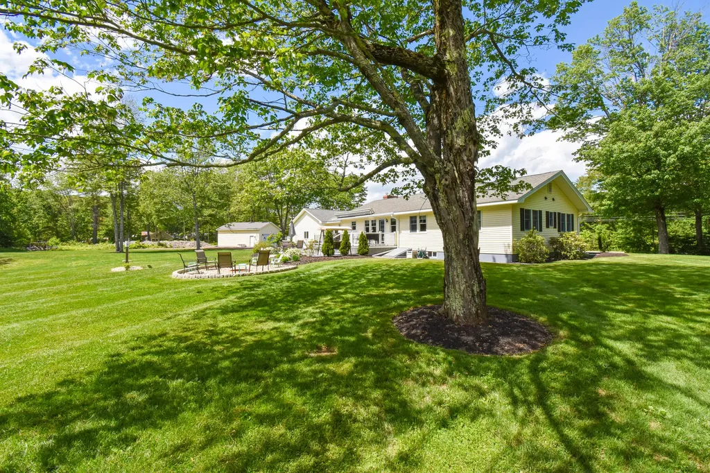 332 Lewiston Road Topsham ME 04086