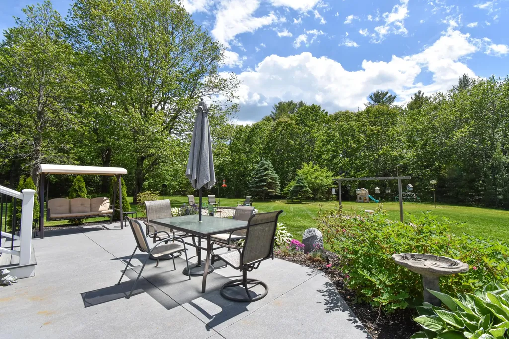 332 Lewiston Road Topsham ME 04086