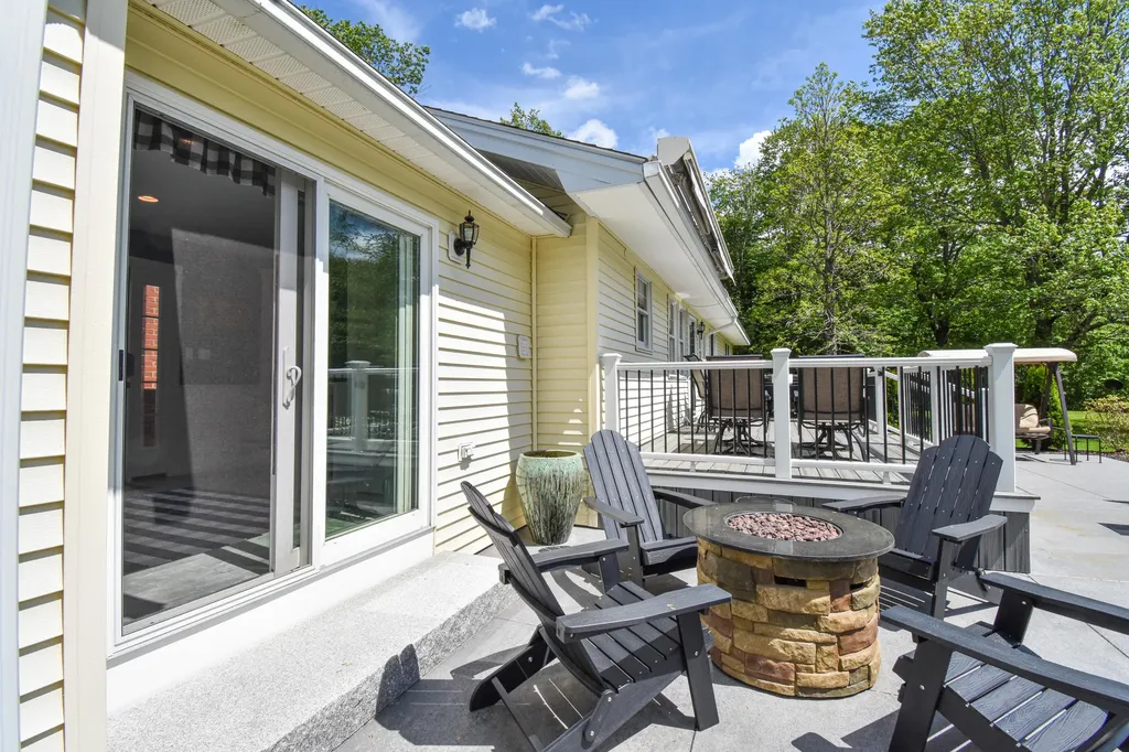 332 Lewiston Road Topsham ME 04086