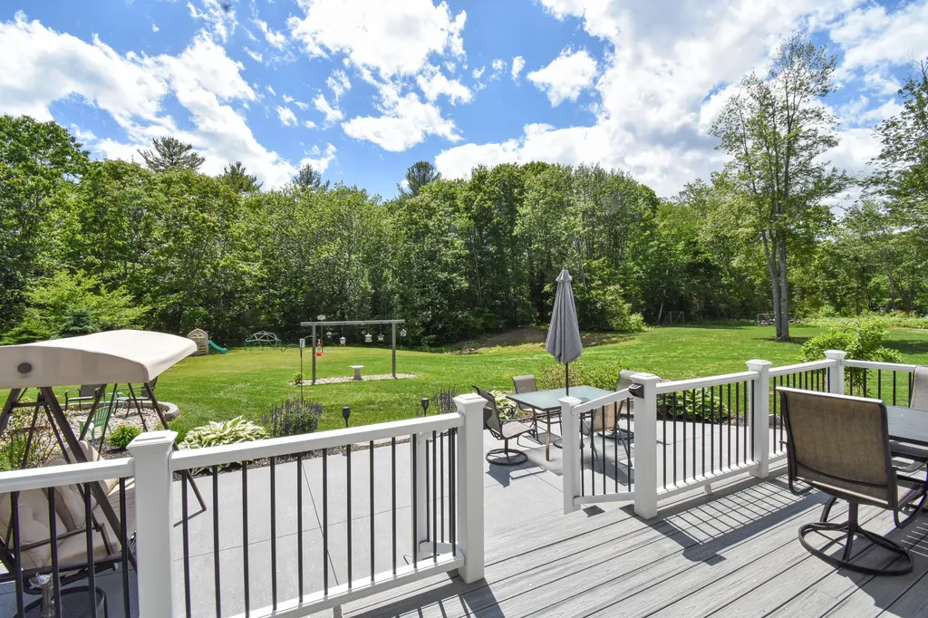 332 Lewiston Road Topsham ME 04086