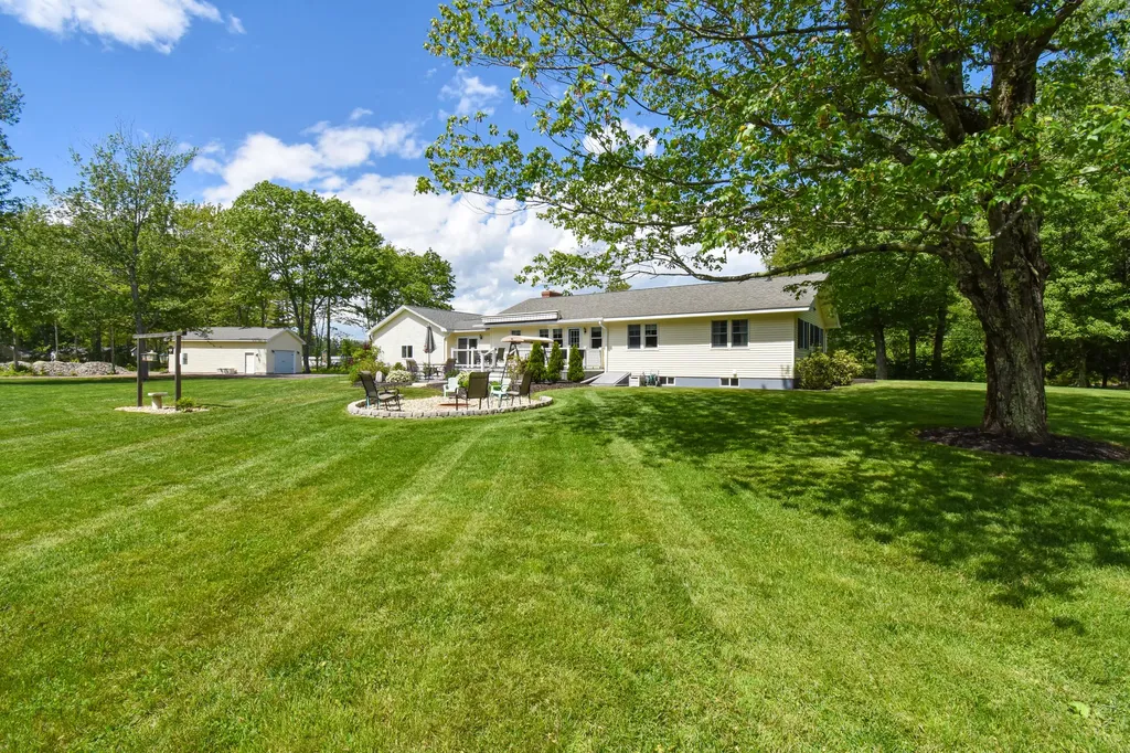 332 Lewiston Road Topsham ME 04086