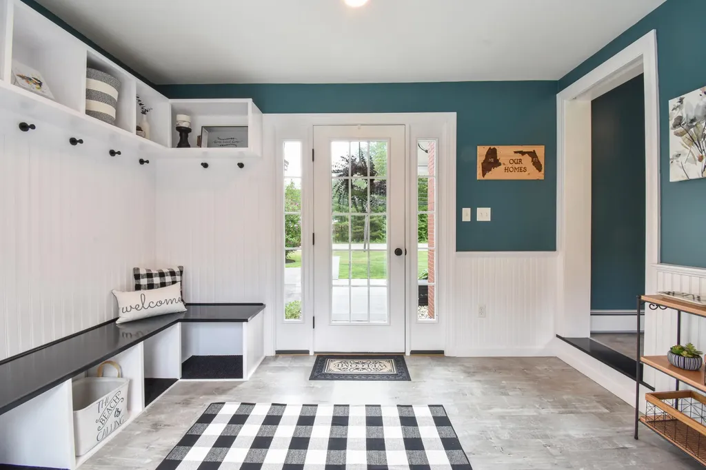 332 Lewiston Road Topsham ME 04086