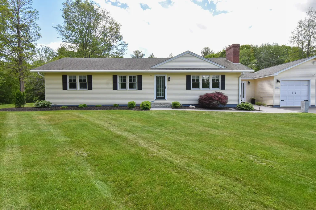 332 Lewiston Road Topsham ME 04086