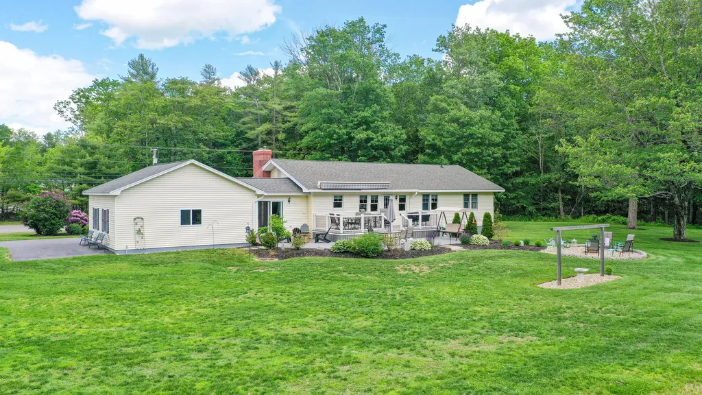 332 Lewiston Road Topsham ME 04086