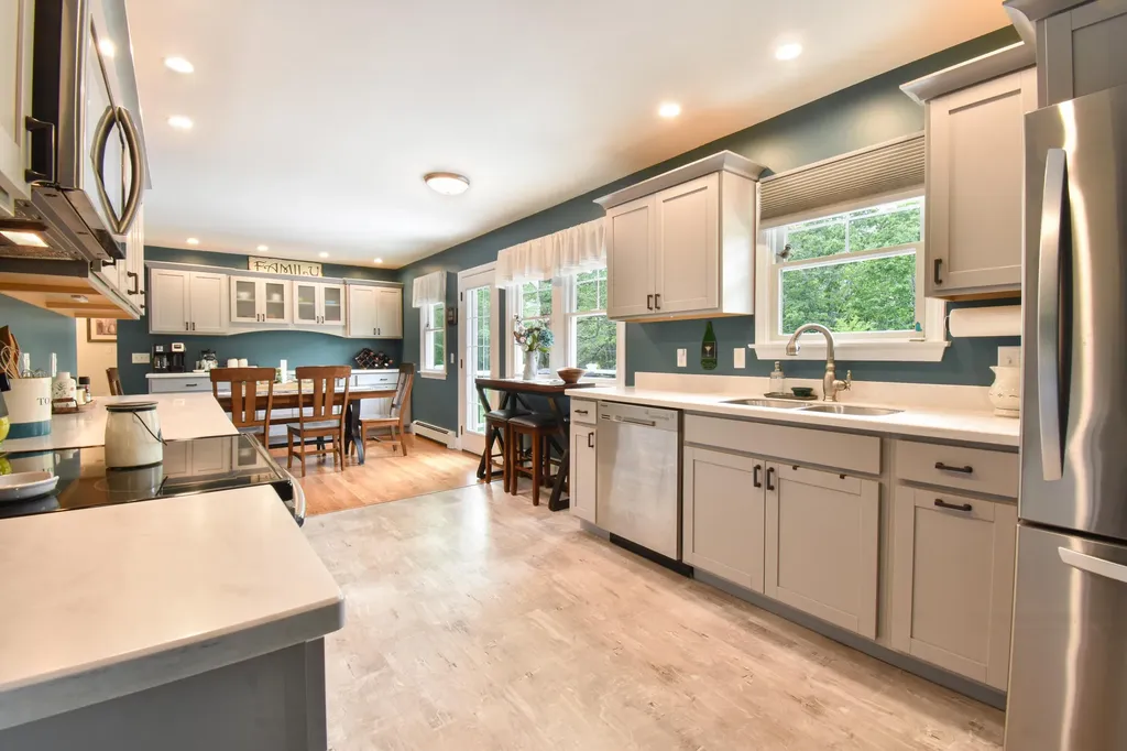 332 Lewiston Road Topsham ME 04086